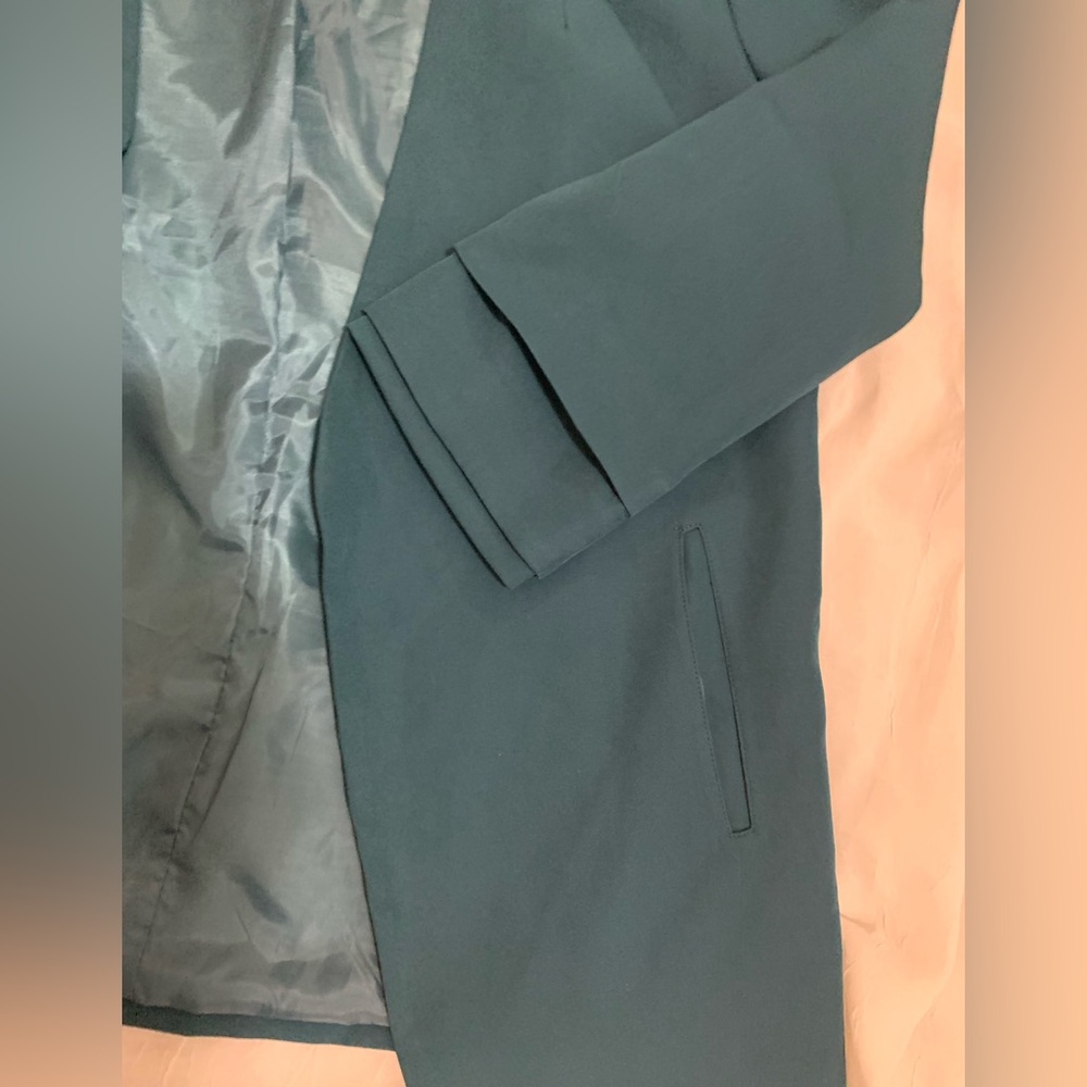 Green Blazer. - image 5